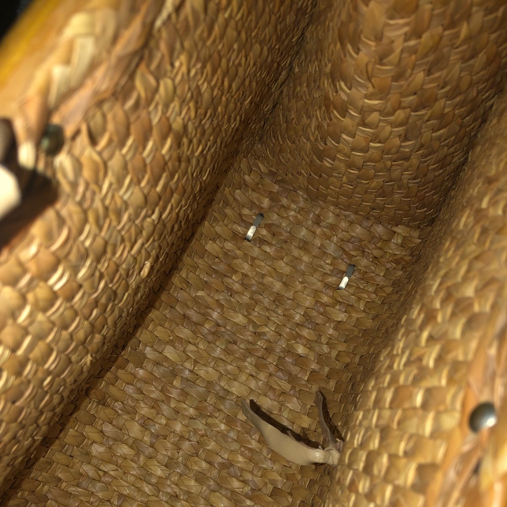 Wicker straw bag w/ bamboo trim - Picture 7 of 8